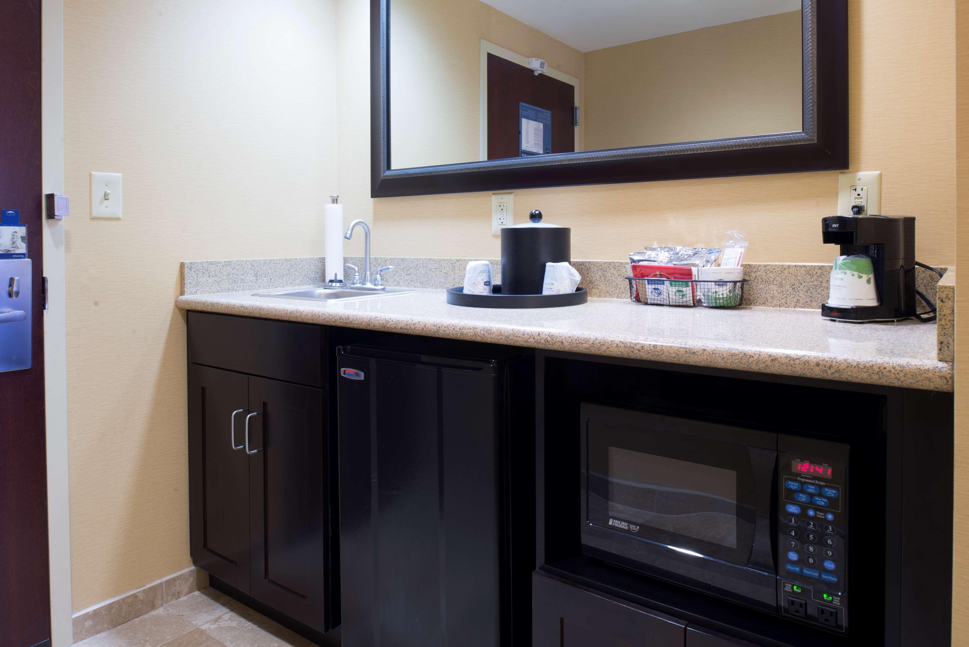 Hampton Inn & Suites Вайнленд Екстериор снимка