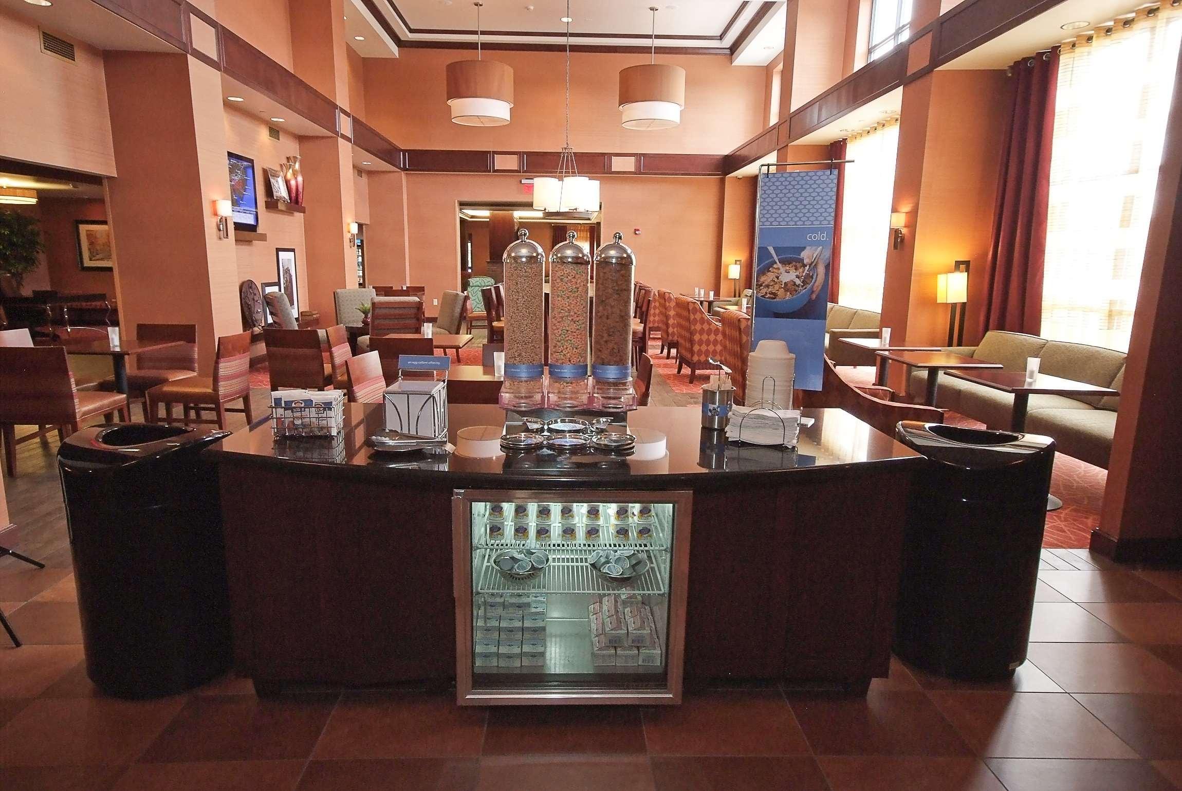 Hampton Inn & Suites Вайнленд Ресторант снимка